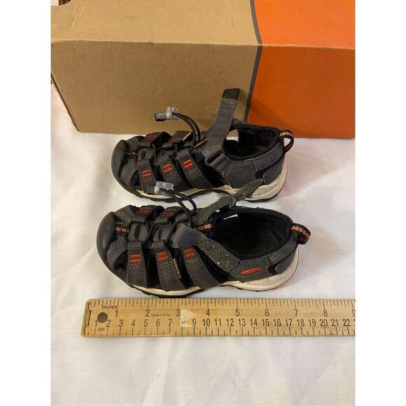 Keen waterproof sandals size 9 kids black gray - Picture 5 of 5